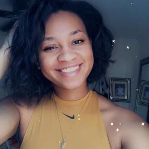 Meet your Posher, Alexis